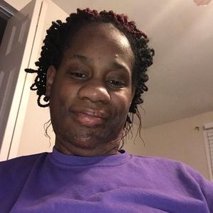 Meet your Posher, Kenisha